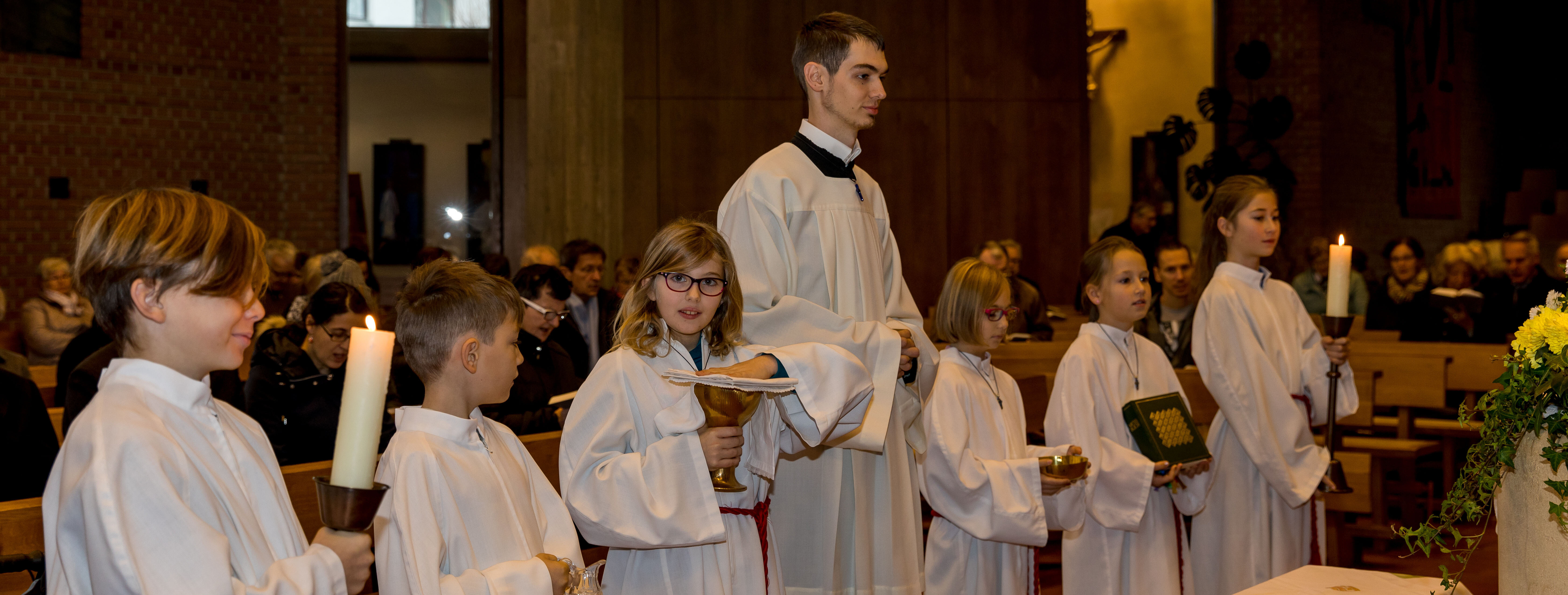 Ministrant*innen-Aufnahme  @Peter Moser
